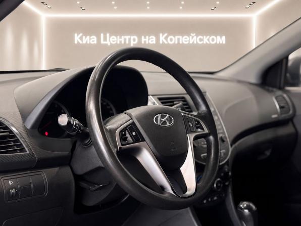 Hyundai Solaris I Рестайлинг с пробегом 2016 года, цена 1 049 000 рублей, 128500 км, хэтчбек, Автокод Объявления