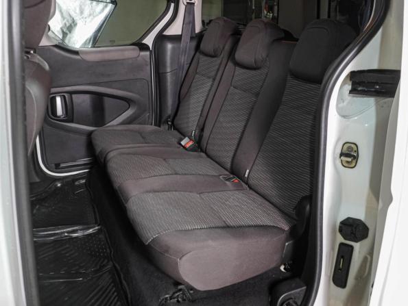 Peugeot Partner II с пробегом 2011 года, цена 679 000 рублей, 236359 км, компактвэн, Автокод Объявления