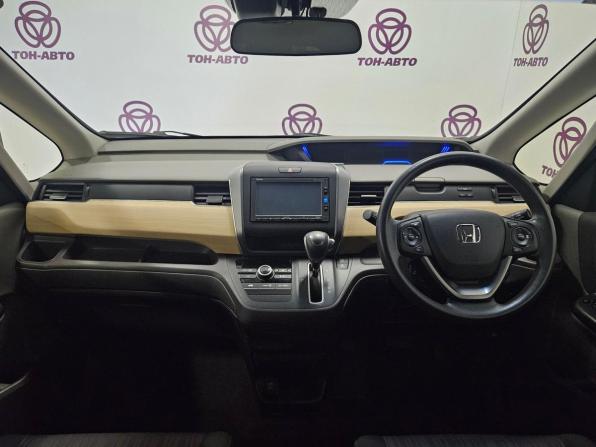 Honda Freed II с пробегом 2017 года, цена 1 496 000 рублей, 40384 км, компактвэн, Автокод Объявления