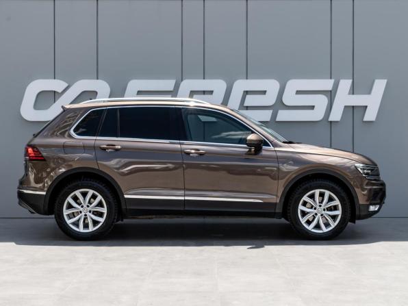 Volkswagen Tiguan II с пробегом 2017 года, цена 2 399 000 рублей, 143713 км, внедорожник, Автокод Объявления