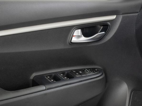 Kia Rio IV Рестайлинг с пробегом 2021 года, цена 1 845 000 рублей, 73999 км, хэтчбек, Автокод Объявления