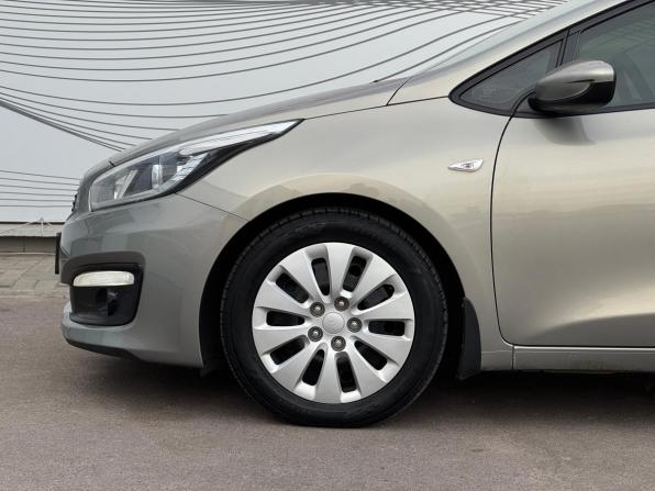 Kia Ceed II Рестайлинг с пробегом 2015 года, цена 1 050 000 рублей, 160137 км, хэтчбек, Автокод Объявления