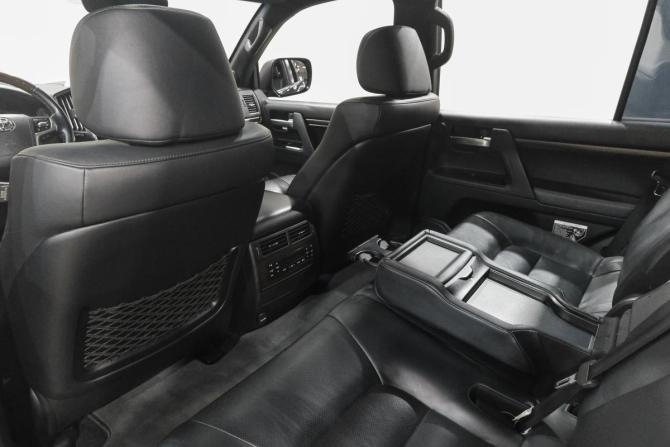 Toyota Land Cruiser 200 Series Рестайлинг 2 с пробегом 2015 года, цена 4 619 000 рублей, 211000 км, внедорожник, Автокод Объявления