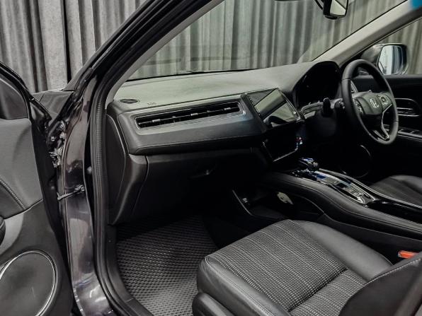 Honda Vezel I с пробегом 2014 года, цена 1 349 000 рублей, 155000 км, внедорожник, Автокод Объявления