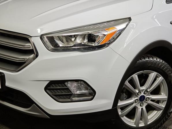 Ford Kuga II Рестайлинг с пробегом 2017 года, цена 1 993 000 рублей, 40990 км, внедорожник, Автокод Объявления