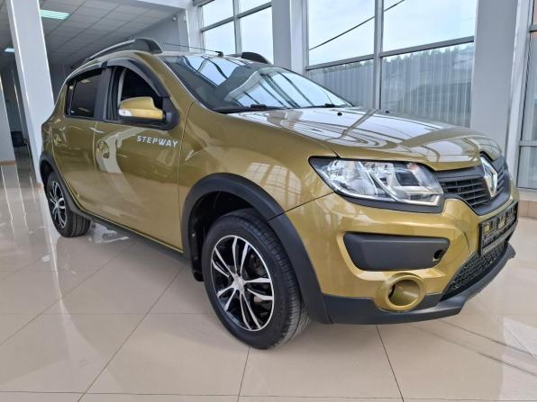 Renault Sandero II с пробегом 2017 года, цена 1 019 000 рублей, 135000 км, хэтчбек, Автокод Объявления