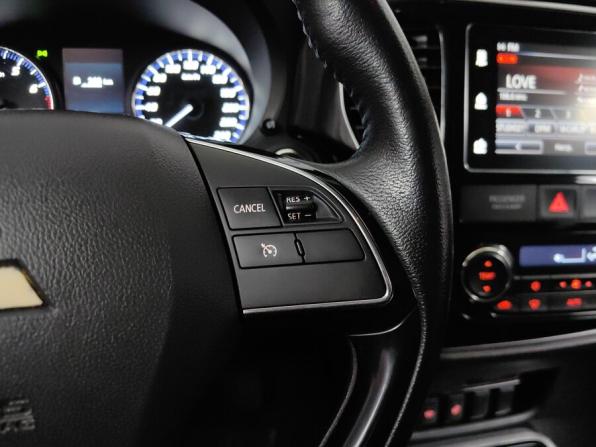 Mitsubishi Outlander III Рестайлинг 3 с пробегом 2018 года, цена 1 877 000 рублей, 108758 км, внедорожник, Автокод Объявления