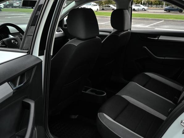 Skoda Rapid I Рестайлинг с пробегом 2019 года, цена 1 409 000 рублей, 88781 км, лифтбек, Автокод Объявления