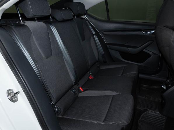 Skoda Octavia IV (A8) с пробегом 2021 года, цена 2 548 000 рублей, 73793 км, лифтбек, Автокод Объявления