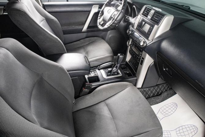 Toyota Land Cruiser Prado 150 Series Рестайлинг 3 с пробегом 2012 года, цена 3 179 000 рублей, 200000 км, внедорожник, Автокод Объявления