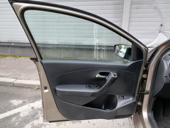 Volkswagen Polo V Рестайлинг с пробегом 2020 года, цена 1 139 000 рублей, 113546 км, седан, Автокод Объявления