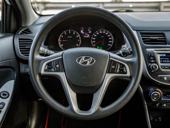 Hyundai Solaris I Рестайлинг с пробегом 2015 года, цена 824 000 рублей, 134362 км, седан, Автокод Объявления