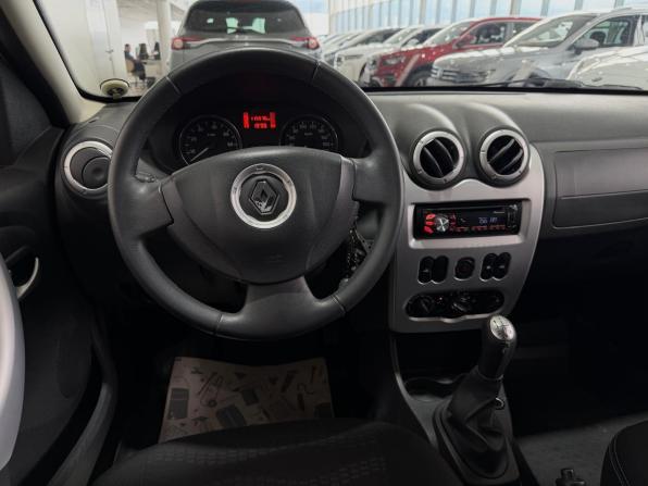 Renault Sandero I с пробегом 2014 года, цена 750 000 рублей, 115439 км, хэтчбек, Автокод Объявления