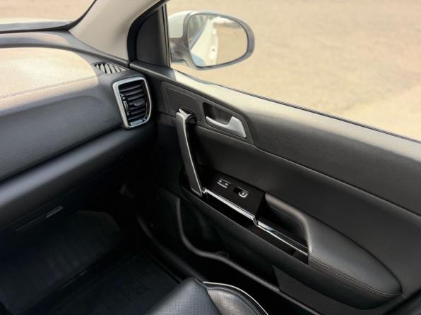 Kia Sportage IV Рестайлинг с пробегом 2021 года, цена 3 395 000 рублей, 41400 км, внедорожник, Автокод Объявления