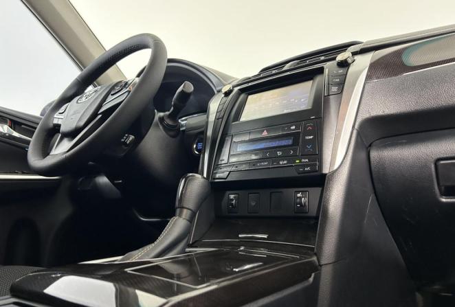 Toyota Camry VII (XV50) Рестайлинг с пробегом 2016 года, цена 1 970 000 рублей, 133904 км, седан, Автокод Объявления