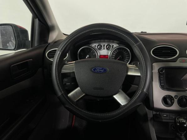 Ford Focus II Рестайлинг с пробегом 2010 года, цена 645 000 рублей, 188421 км, седан, Автокод Объявления