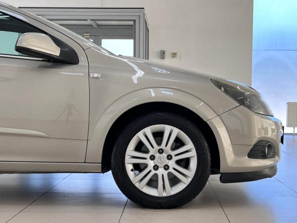 Opel Astra H Рестайлинг с пробегом 2010 года, цена 699 000 рублей, 198640 км, хэтчбек, Автокод Объявления