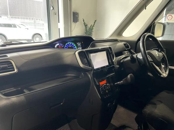 Suzuki Solio III с пробегом 2018 года, цена 960 000 рублей, 145867 км, микровэн, Автокод Объявления