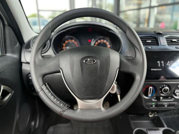 Lada (ВАЗ) Granta I Рестайлинг с пробегом 2023 года, цена 835 000 рублей, 40608 км, лифтбек, Автокод Объявления