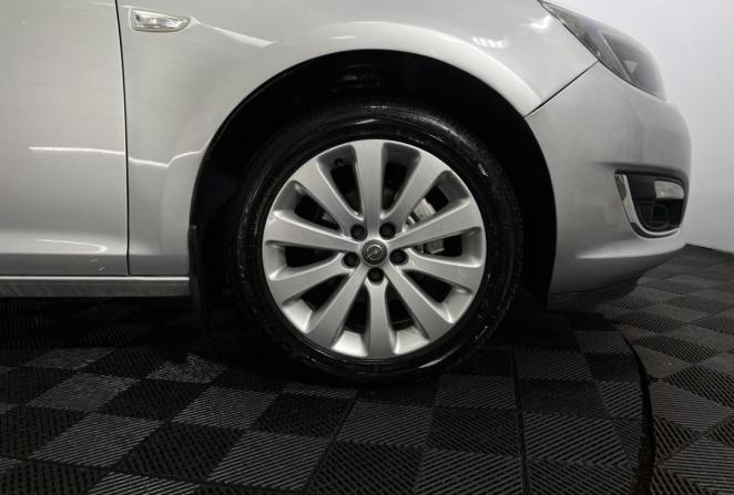 Opel Astra J Рестайлинг с пробегом 2013 года, цена 775 000 рублей, 150350 км, седан, Автокод Объявления