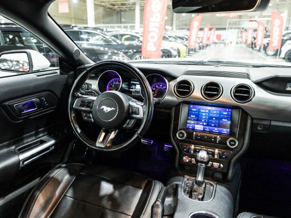 Ford Mustang VI Рестайлинг с пробегом 2021 года, цена 2 750 000 рублей, 118918 км, кабриолет, Автокод Объявления