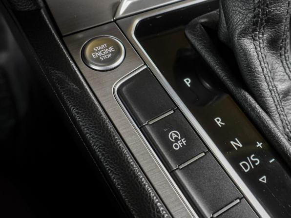 Volkswagen Passat B8 с пробегом 2016 года, цена 1 649 000 рублей, 203988 км, седан, Автокод Объявления
