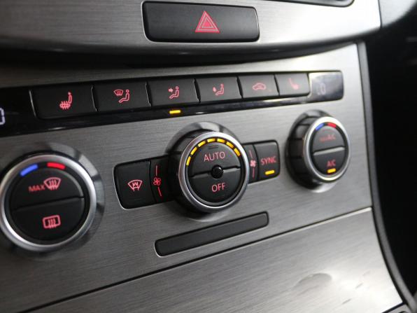 Volkswagen Passat B7 с пробегом 2012 года, цена 1 330 000 рублей, 107179 км, универсал, Автокод Объявления