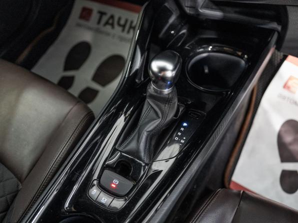 Toyota C-HR I с пробегом 2019 года, цена 1 650 000 рублей, 96904 км, внедорожник, Автокод Объявления