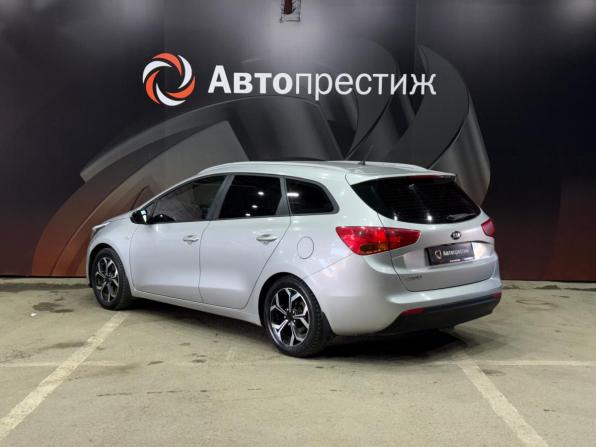 Kia Ceed II с пробегом 2015 года, цена 990 000 рублей, 191638 км, универсал, Автокод Объявления