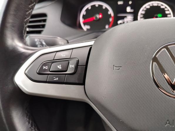 Volkswagen Polo VI с пробегом 2020 года, цена 1 379 000 рублей, 67234 км, лифтбек, Автокод Объявления