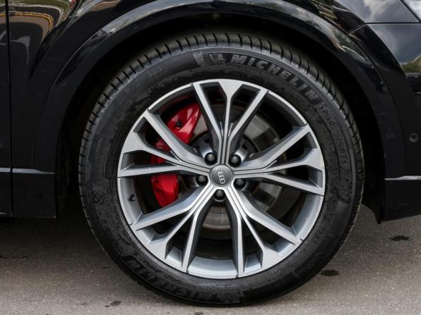 Audi Q8 I (4M) с пробегом 2019 года, цена 5 298 000 рублей, 137100 км, внедорожник, Автокод Объявления
