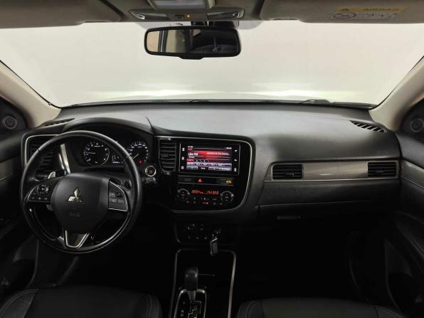 Mitsubishi Outlander III Рестайлинг 3 с пробегом 2018 года, цена 2 740 000 рублей, 53902 км, внедорожник, Автокод Объявления