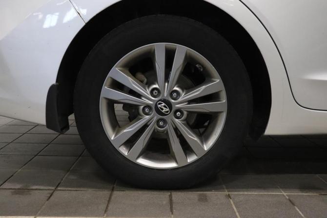 Hyundai Elantra VI (AD) с пробегом 2017 года, цена 1 242 000 рублей, 176000 км, седан, Автокод Объявления