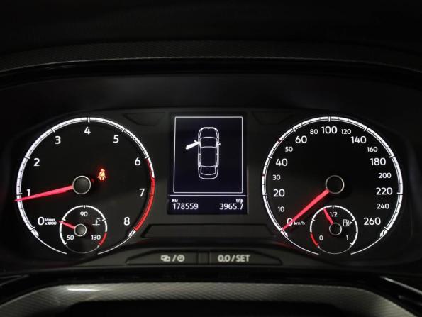 Volkswagen Polo VI с пробегом 2021 года, цена 1 399 000 рублей, 178559 км, лифтбек, Автокод Объявления