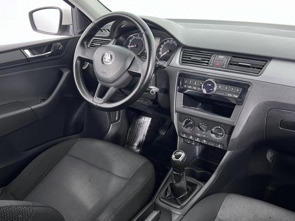 Skoda Rapid I Рестайлинг с пробегом 2017 года, цена 990 000 рублей, 203087 км, лифтбек, Автокод Объявления