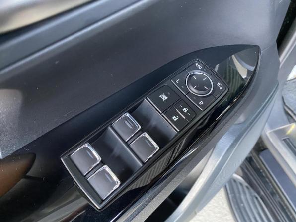 Lexus LX III Рестайлинг 2 с пробегом 2021 года, цена 11 100 000 рублей, 111254 км, внедорожник, Автокод Объявления