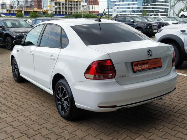 Volkswagen Polo V Рестайлинг с пробегом 2018 года, цена 1 290 000 рублей, 158407 км, седан, Автокод Объявления