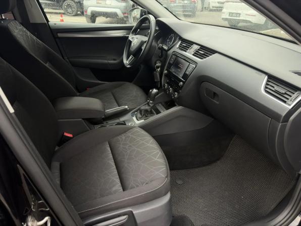 Skoda Octavia III (A7) Рестайлинг с пробегом 2018 года, цена 1 630 000 рублей, 137146 км, лифтбек, Автокод Объявления