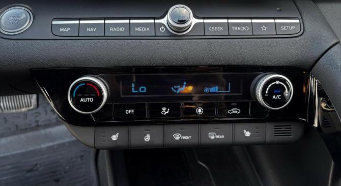 Hyundai Elantra VII (CN7) Рестайлинг с пробегом 2024 года, цена 2 395 000 рублей, 5149 км, седан, Автокод Объявления