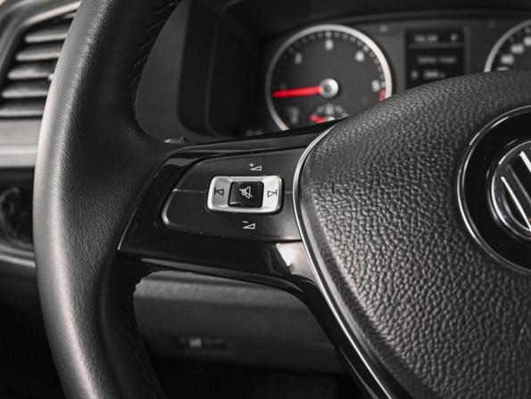 Volkswagen Caravelle T6 с пробегом 2015 года, цена 3 432 000 рублей, 231229 км, минивэн, Автокод Объявления
