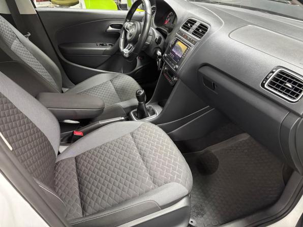 Volkswagen Polo V Рестайлинг с пробегом 2018 года, цена 1 238 000 рублей, 67099 км, седан, Автокод Объявления