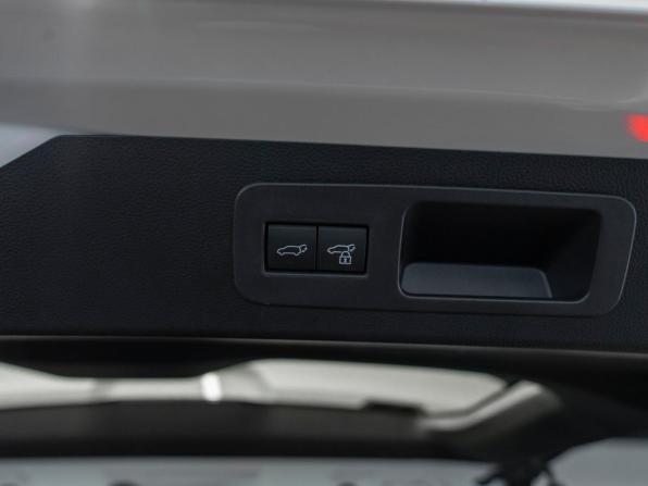 Toyota Land Cruiser 300 Series с пробегом 2025 года, цена 14 850 000 рублей, 35 км, внедорожник, Автокод Объявления