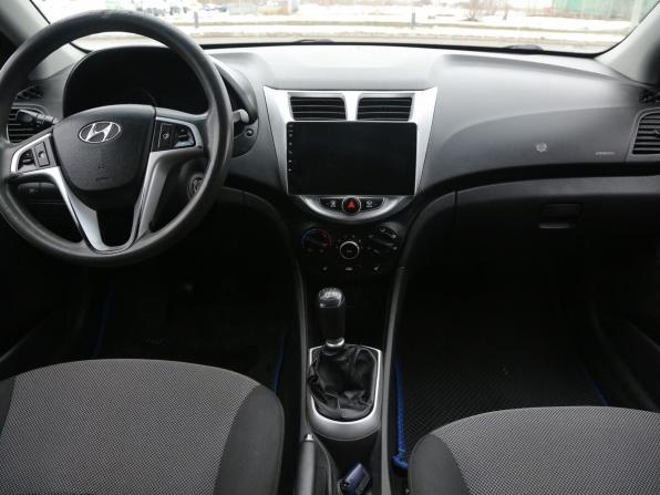 Hyundai Solaris I с пробегом 2011 года, цена 385 000 рублей, 277000 км, хэтчбек, Автокод Объявления
