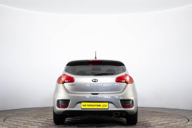 Kia Ceed II Рестайлинг с пробегом 2015 года, цена 1 549 000 рублей, 91800 км, хэтчбек, Автокод Объявления