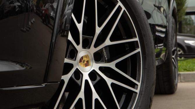 Porsche Cayenne III Рестайлинг с пробегом 2023 года, цена 17 419 050 рублей, 36691 км, внедорожник, Автокод Объявления