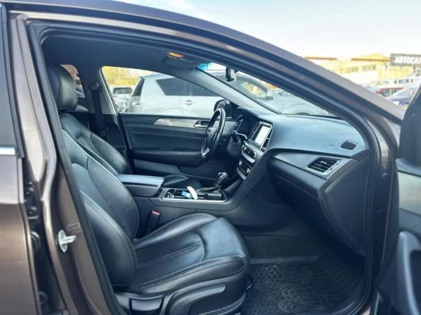Hyundai Sonata VII (LF) Рестайлинг с пробегом 2019 года, цена 2 050 000 рублей, 84000 км, седан, Автокод Объявления