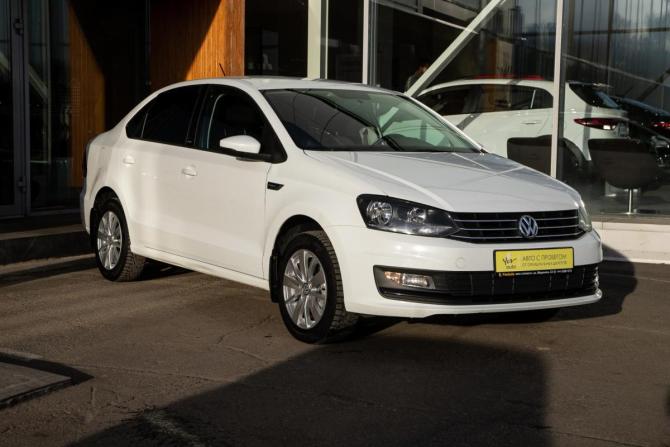 Volkswagen Polo V Рестайлинг с пробегом 2017 года, цена 1 055 000 рублей, 106000 км, седан, Автокод Объявления