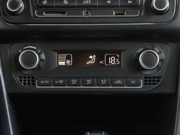 Volkswagen Polo V с пробегом 2013 года, цена 748 000 рублей, 237065 км, седан, Автокод Объявления