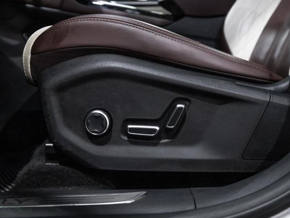 Geely Monjaro I с пробегом 2023 года, цена 3 099 700 рублей, 72000 км, внедорожник, Автокод Объявления