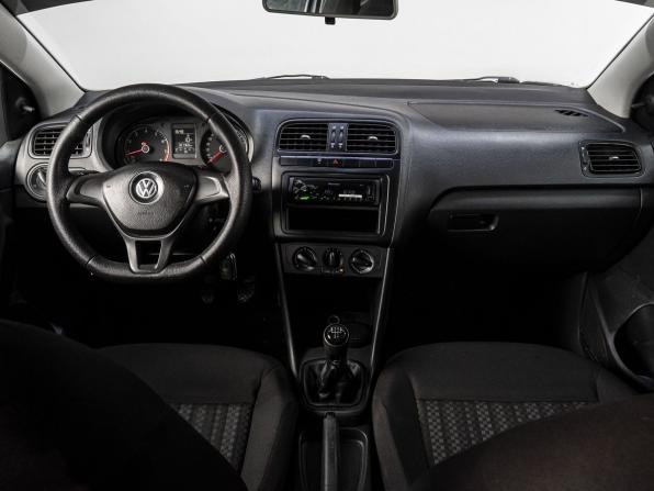 Volkswagen Polo V Рестайлинг с пробегом 2017 года, цена 640 000 рублей, 321460 км, седан, Автокод Объявления